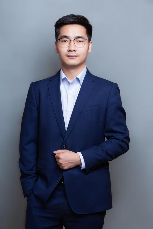 欧建杭动态图形设计负责人